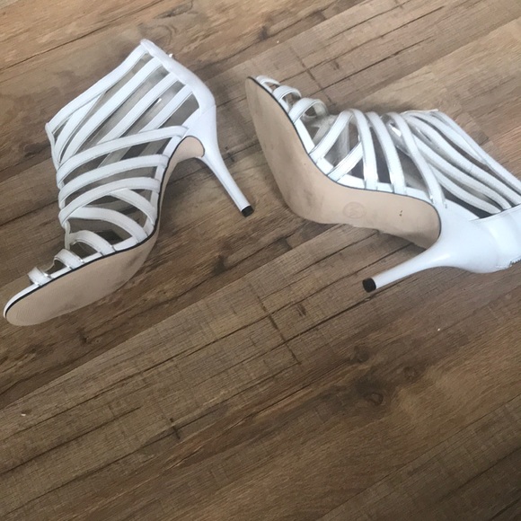 Brand new, never worn. - Picture 3 of 3